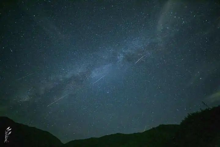 8 月 13 日英仙座流星雨极大，每小时天顶流量可达 110 颗以上-东山笔记