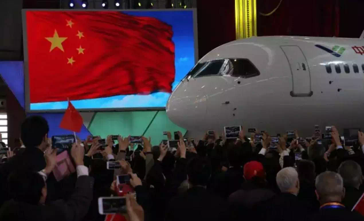 【物理科普】为什么宁愿用百万颗铆钉拼接飞机，也不愿选择焊接？-铆焊老刘铆工焊工笔记