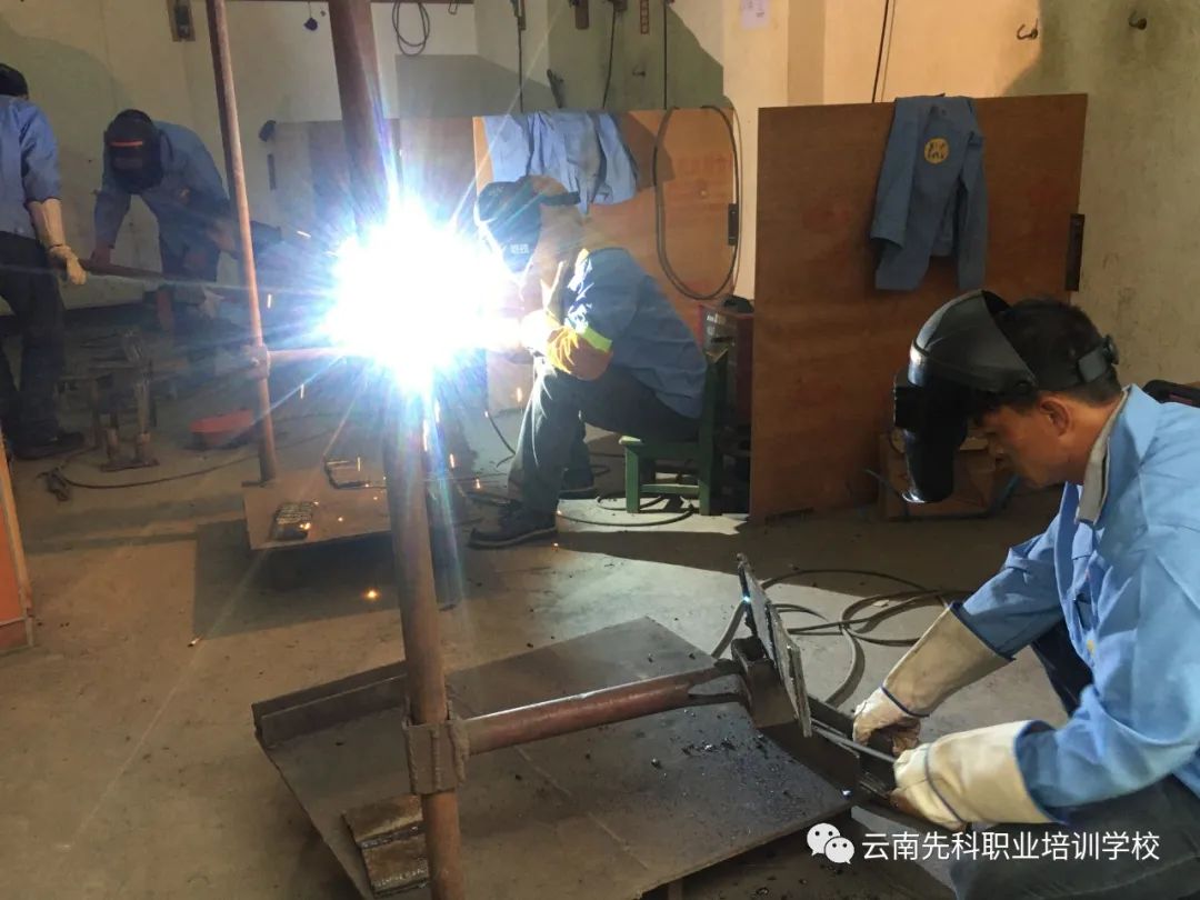 多层多道焊法_开坡口对接接头多层焊法_平板开坡口焊接