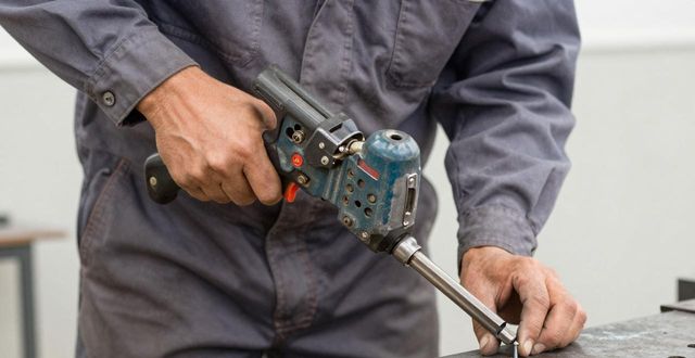 汽车改装拉铆工具_铆钉枪使用方法_铆钉枪使用注意事项