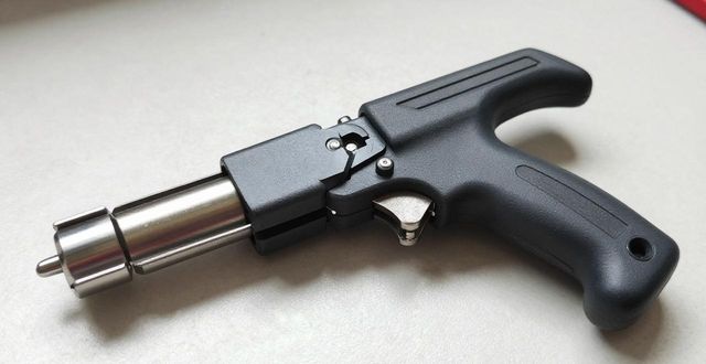 拉铆枪应用领域_拉铆枪工作原理_铁钉拉铆工具图片