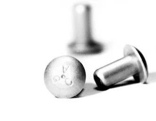 飞机铆钉数量_飞机铆钉与焊接对比_飞机铆钉稳定性_飞机铆工工具有哪些图片