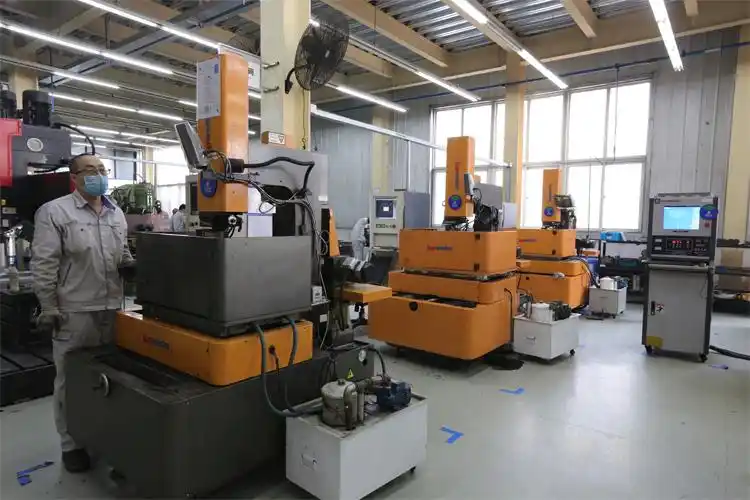车削加工铣削加工_机械加工方式_镗削加工是什么意思