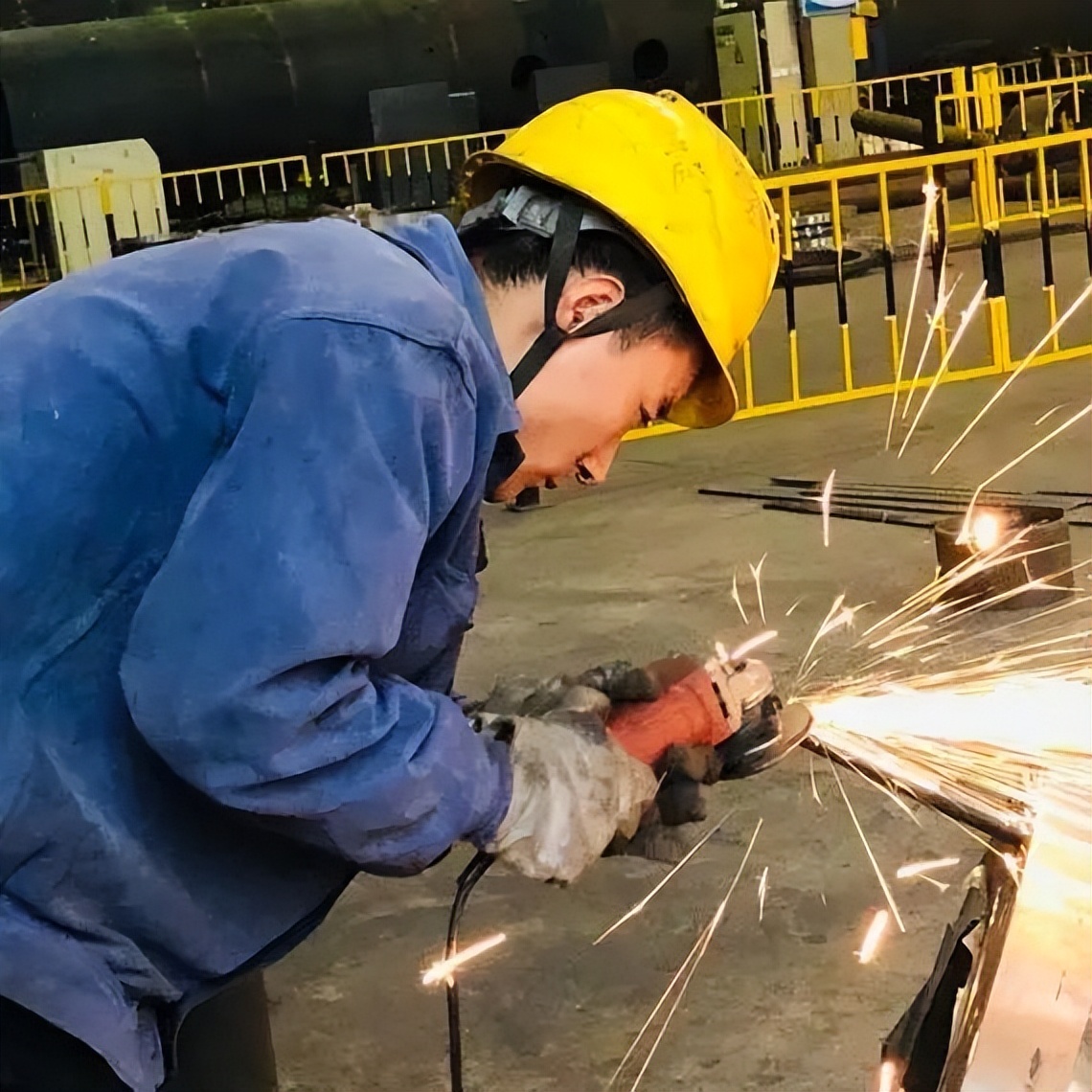 铆工就业前景_铆工工具装备_铆工技能提升