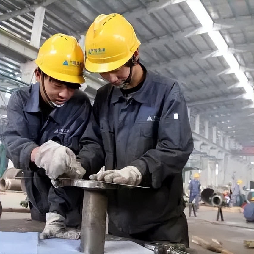 铆工工具装备_铆工就业前景_铆工技能提升