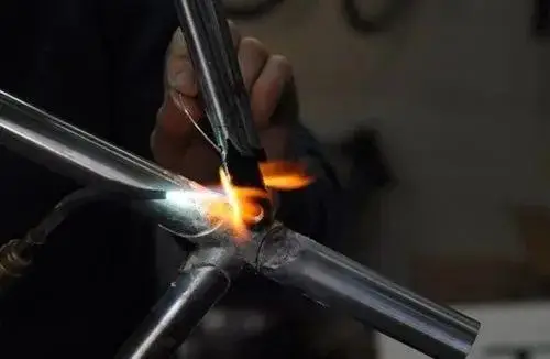 钎焊特点及应用_钎焊焊接符号_钎料和钎剂