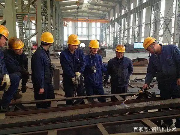 火焰矫正原理_火焰矫正常用方法及温度控制_高强钢板火焰矫正图片