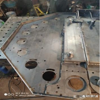 辽阳市鑫鸿铆焊机械厂服务_铆焊件来料加工_铆焊加工工艺